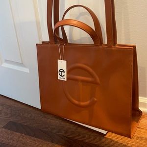 Telfar medium shopping bag in Tan
